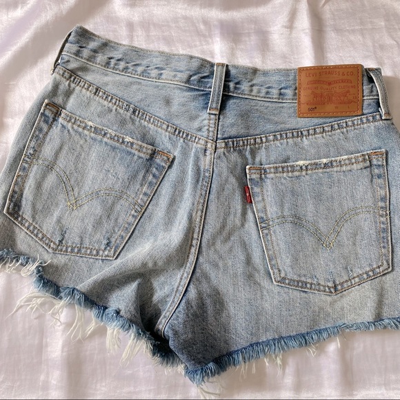 Levi’s 501 Denim Shorts - Picture 4 of 6